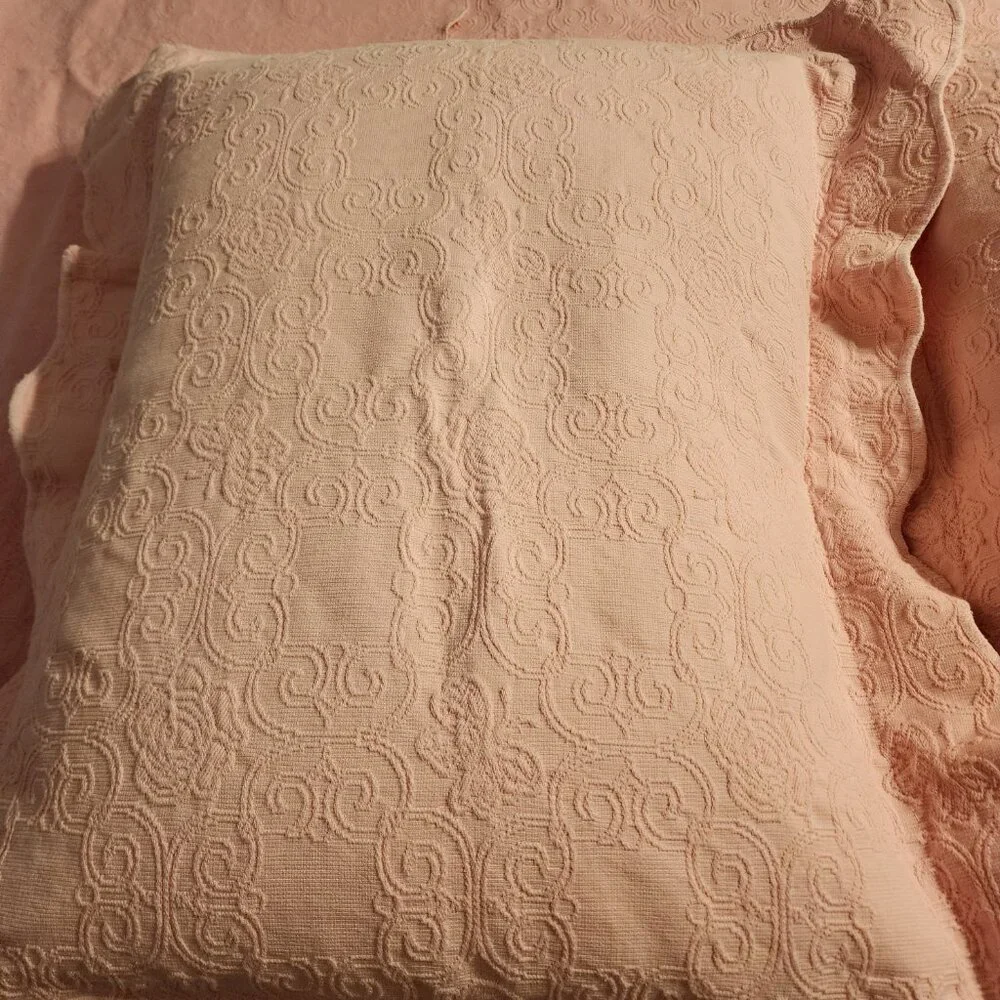 Lilly Pulitzer Pink Quilted Comforter Set King Size 100% Cotton Used Conditions
